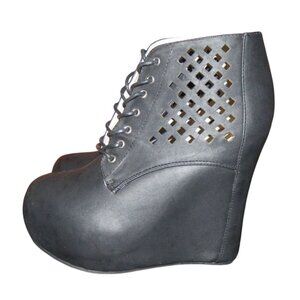Chase & Chloe Perforated Black Vegan Leather Platform Wedges size 8 brand new